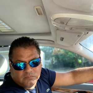 Meet your Posher, Luis